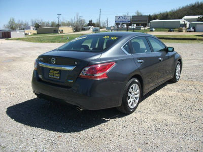 2013 Nissan Altima  2.5 S