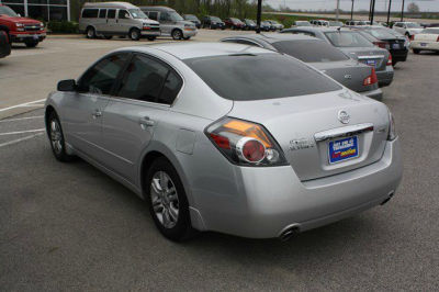 2010 Nissan Altima  2.5 SL