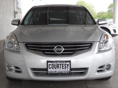 2011 Nissan Altima  3.5 SR