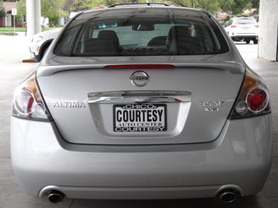 2011 Nissan Altima  3.5 SR