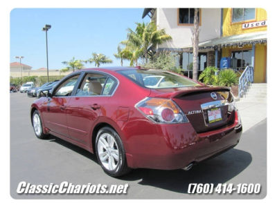 2010 Nissan Altima  3.5 SR