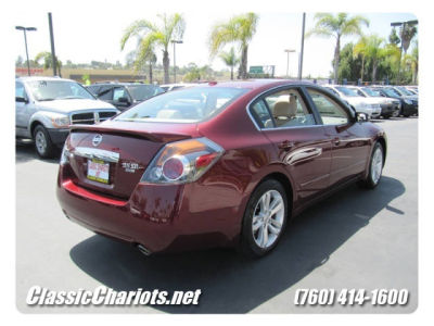 2010 Nissan Altima  3.5 SR