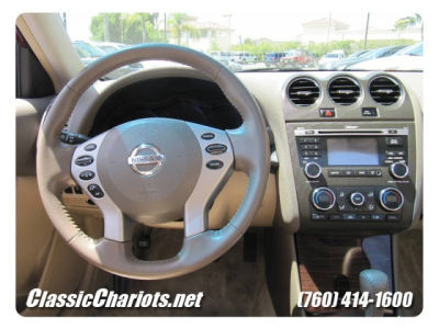 2010 Nissan Altima  3.5 SR