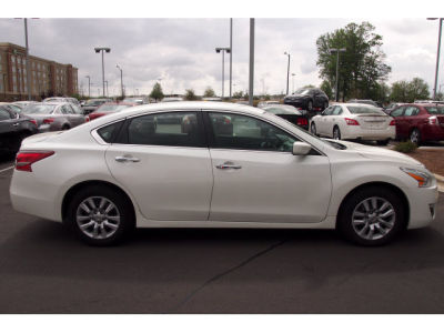 2013 Nissan Altima  2.5 S