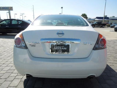 2010 Nissan Altima  2.5