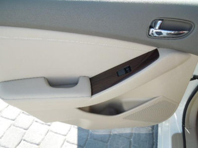 2010 Nissan Altima  2.5