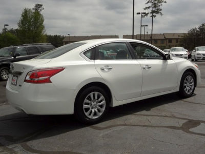 2013 Nissan Altima  2.5 S