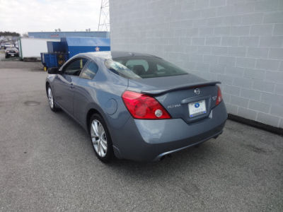 2010 Nissan Altima  3.5 SR