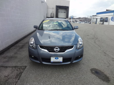 2010 Nissan Altima  3.5 SR