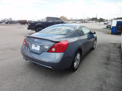 2010 Nissan Altima  3.5 SR
