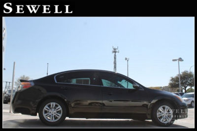 2010 Nissan Altima  2.5 SL