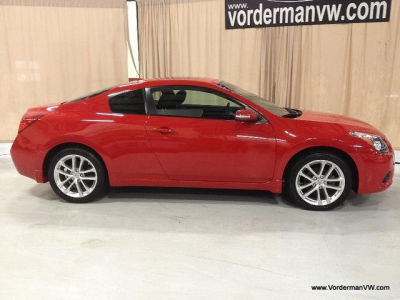2010 Nissan Altima  3.5 SR