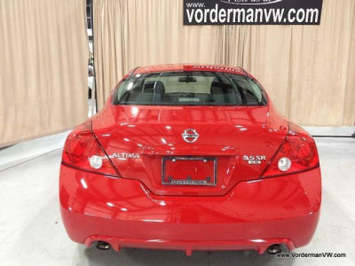 2010 Nissan Altima  3.5 SR