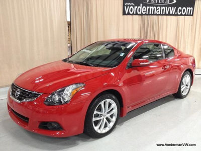 2010 Nissan Altima  3.5 SR