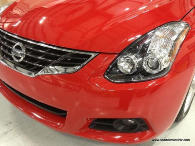 2010 Nissan Altima  3.5 SR