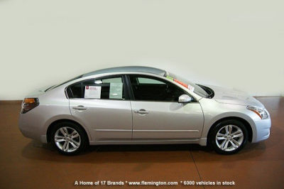 2010 Nissan Altima  3.5 SR