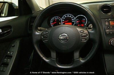 2010 Nissan Altima  3.5 SR