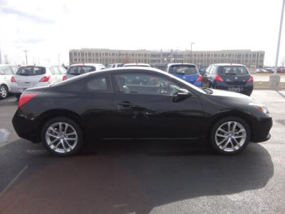 2010 Nissan Altima  3.5 SR