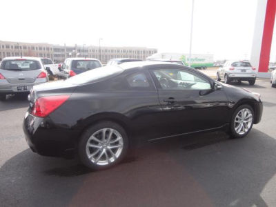 2010 Nissan Altima  3.5 SR