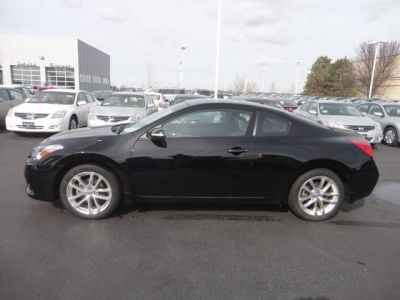 2010 Nissan Altima  3.5 SR