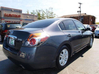 2010 Nissan Altima  2.5 SL