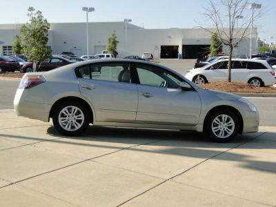 2010 Nissan Altima  2.5 SL