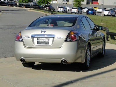 2010 Nissan Altima  2.5 SL