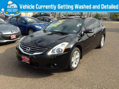 2011 Nissan Altima  3.5 SR