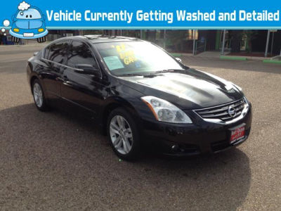 2011 Nissan Altima  3.5 SR