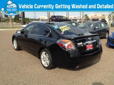 2011 Nissan Altima  3.5 SR