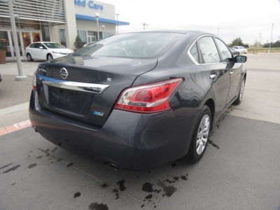 2013 Nissan Altima  2.5 S