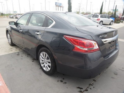 2013 Nissan Altima  2.5 S
