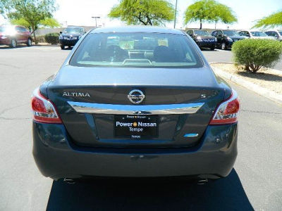2013 Nissan Altima  S