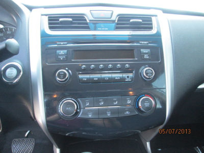 2013 Nissan Altima  2.5