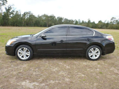 2011 Nissan Altima  3.5 SR