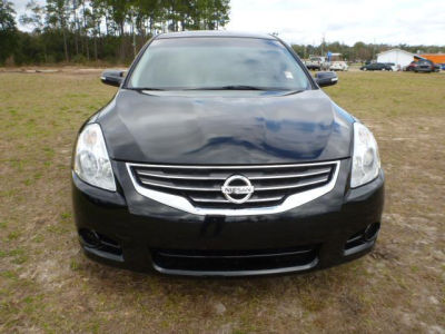 2011 Nissan Altima  3.5 SR