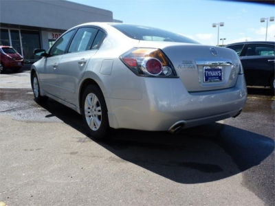 2010 Nissan Altima  2.5 SL