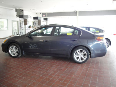 2010 Nissan Altima  3.5 SR