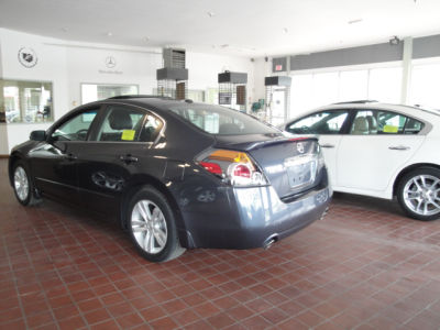 2010 Nissan Altima  3.5 SR