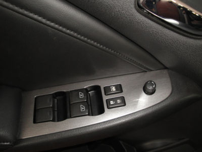 2010 Nissan Altima  3.5 SR