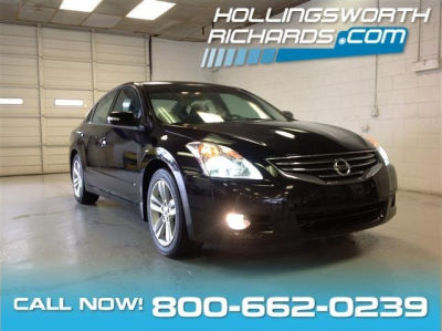 2010 Nissan Altima  3.5 SR