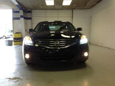 2010 Nissan Altima  3.5 SR