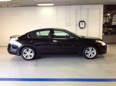 2010 Nissan Altima  3.5 SR