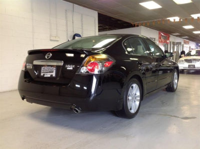 2010 Nissan Altima  3.5 SR