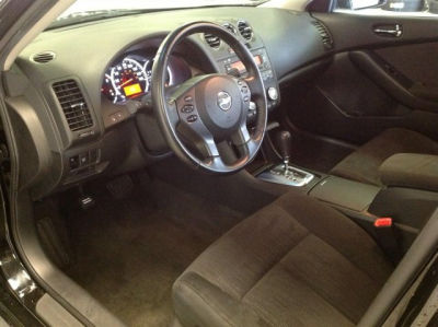 2010 Nissan Altima  3.5 SR