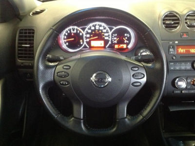 2010 Nissan Altima  3.5 SR