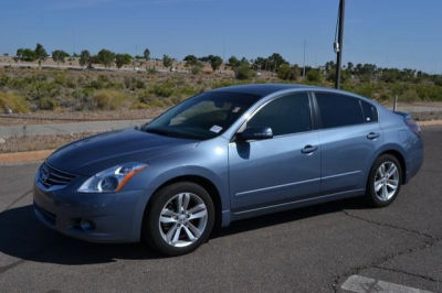 2010 Nissan Altima  3.5 SR