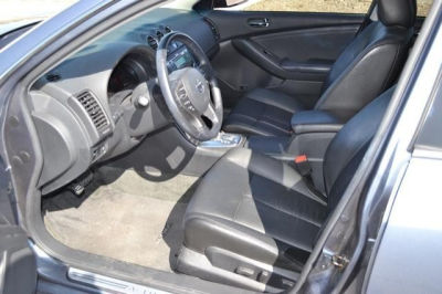 2010 Nissan Altima  3.5 SR