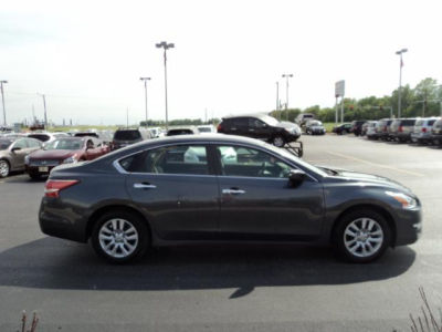 2013 Nissan Altima  2.5 S