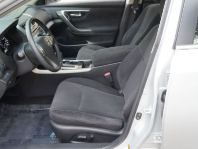2013 Nissan Altima  2.5 S